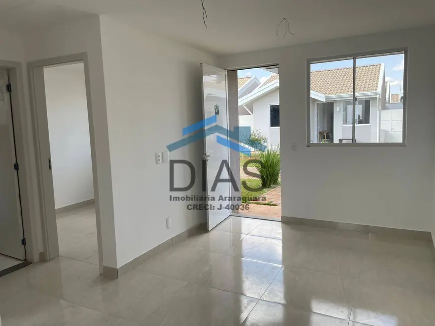Casa com 2 quartos à venda, 88m2 em Doutor Tancredo de Almeida Neves, Araraquara - SP - imagem 1 Foto 1 de Casa com 2 quartos à venda, 88m2 em Doutor Tancredo de Almeida Neves, Araraquara - SP