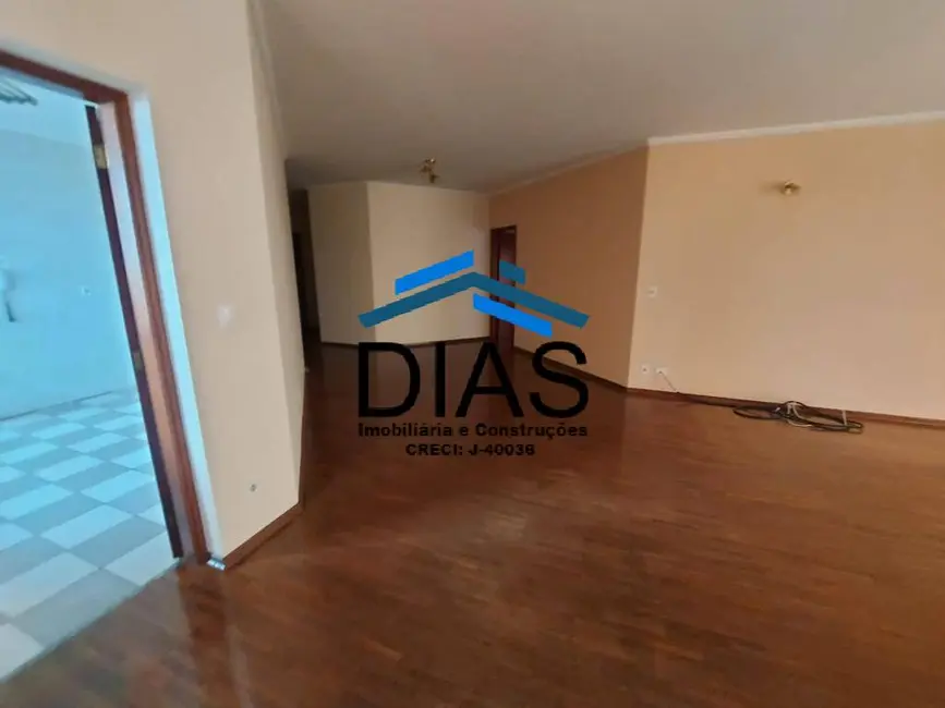 Foto 1 de Apartamento com 3 quartos à venda, 338m2 em Centro, Araraquara - SP