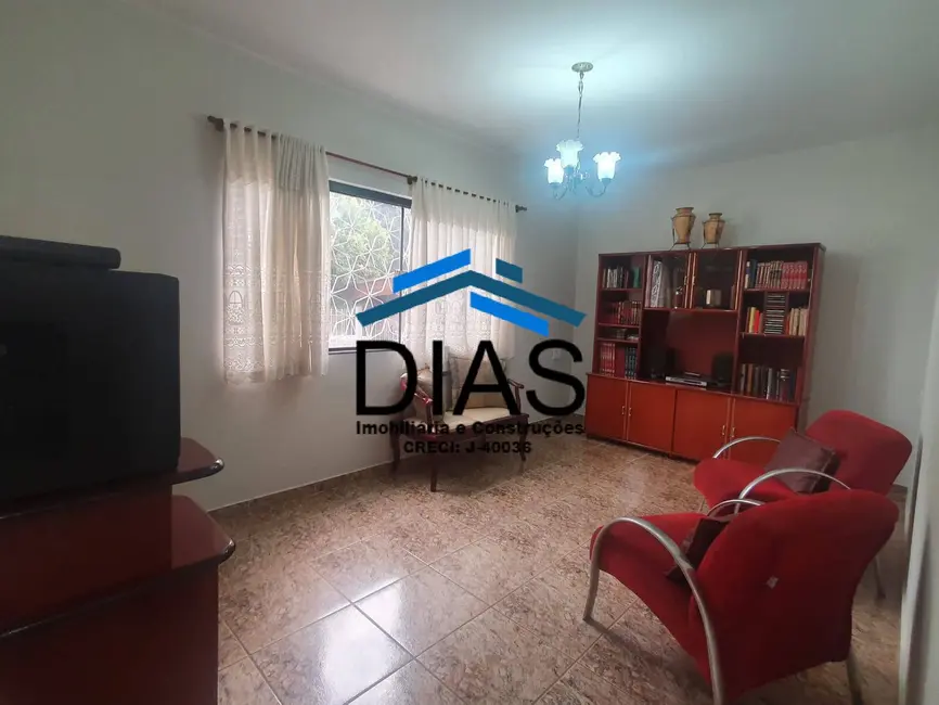 Casa com 3 quartos à venda, 315m2 em Vila Suconasa, Araraquara - SP - imagem 3 Foto 3 de Casa com 3 quartos à venda, 315m2 em Vila Suconasa, Araraquara - SP
