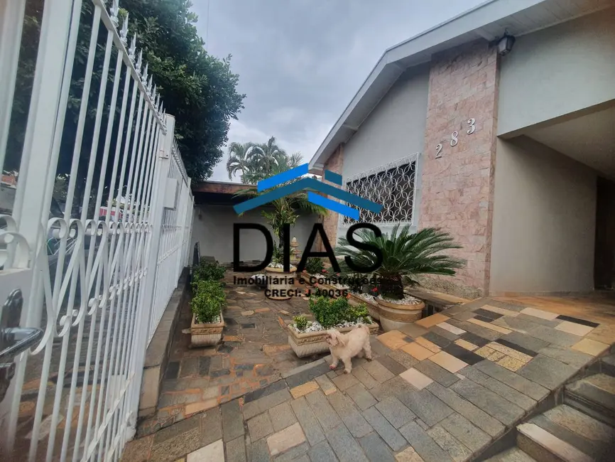 Casa com 3 quartos à venda, 315m2 em Vila Suconasa, Araraquara - SP - imagem 6 Foto 6 de Casa com 3 quartos à venda, 315m2 em Vila Suconasa, Araraquara - SP