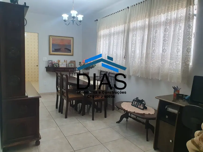 Casa com 3 quartos à venda, 315m2 em Vila Suconasa, Araraquara - SP - imagem 8 Foto 8 de Casa com 3 quartos à venda, 315m2 em Vila Suconasa, Araraquara - SP