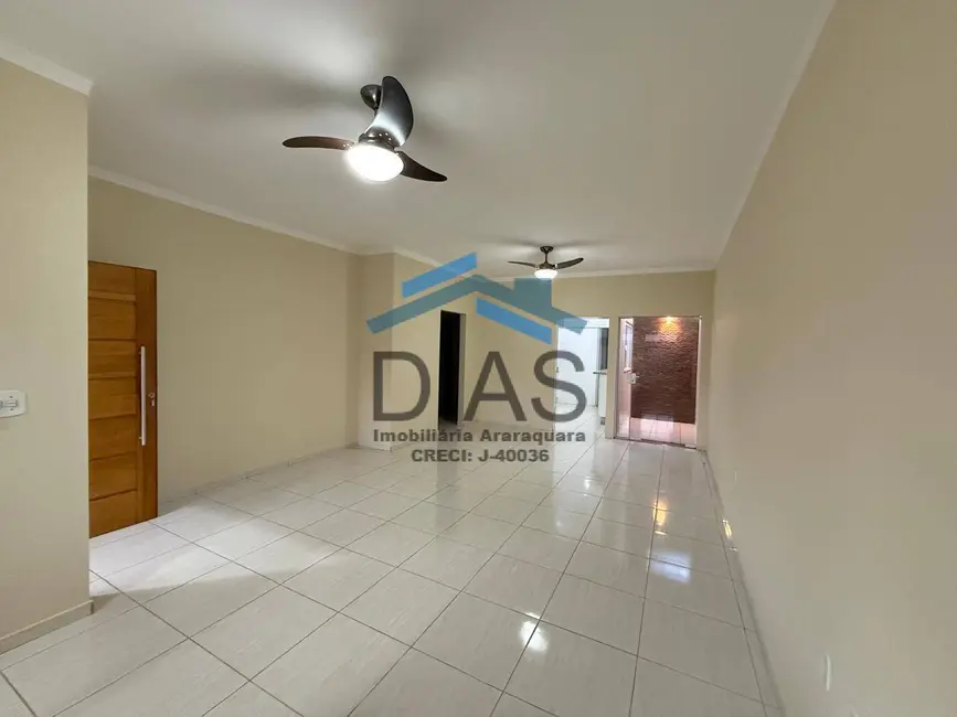Foto 3 de Casa com 3 quartos à venda, 275m2 em Jardim Maria Luiza V, Araraquara - SP