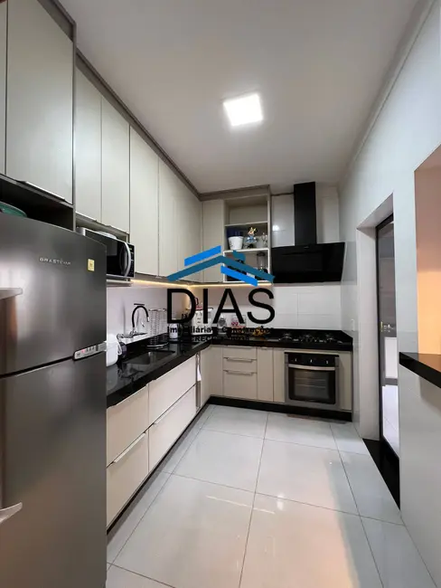 Foto 3 de Casa com 2 quartos à venda, 200m2 em Parque Atlanta, Araraquara - SP