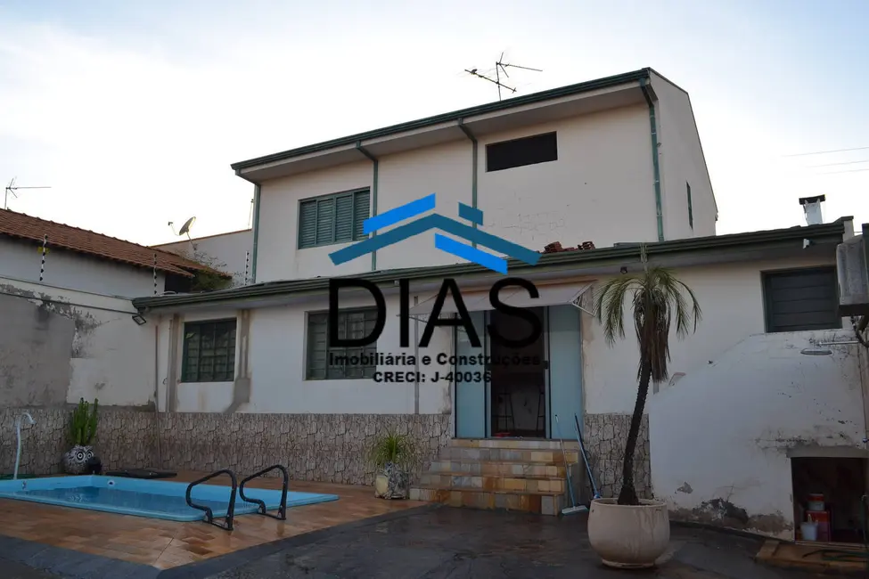 Foto 1 de Casa com 3 quartos à venda, 283m2 em Vila Velosa, Araraquara - SP