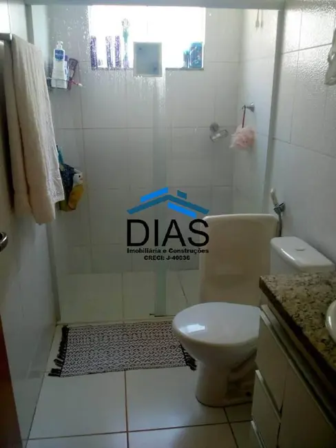 Casa com 3 quartos à venda, 200m2 em Jardim Marialice, Araraquara - SP - imagem 3 Foto 3 de Casa com 3 quartos à venda, 200m2 em Jardim Marialice, Araraquara - SP