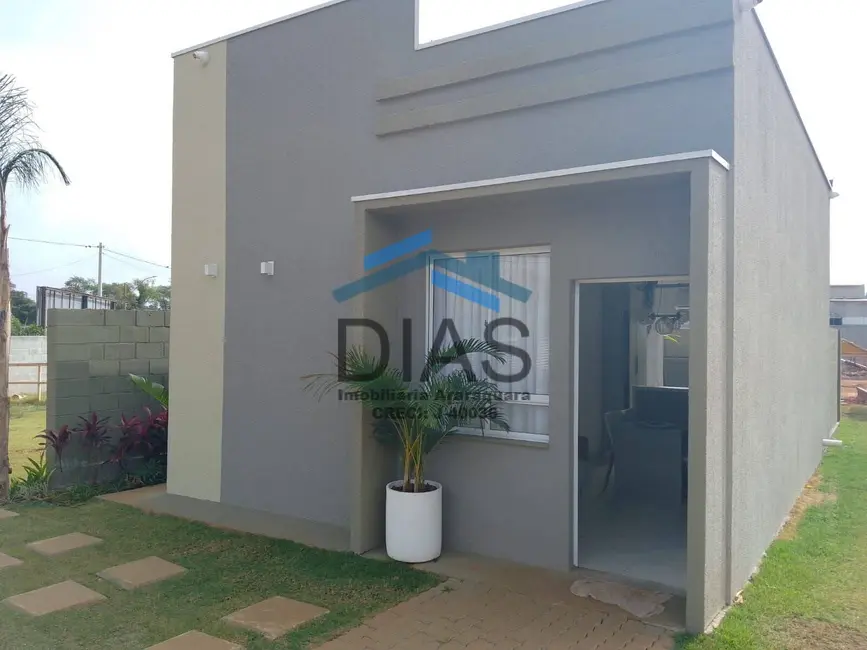 Foto 1 de Casa com 2 quartos à venda, 127m2 em Jardim dos Industriários, Araraquara - SP