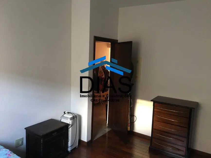 Foto 8 de Casa com 3 quartos à venda, 528m2 em Vila José Bonifácio, Araraquara - SP