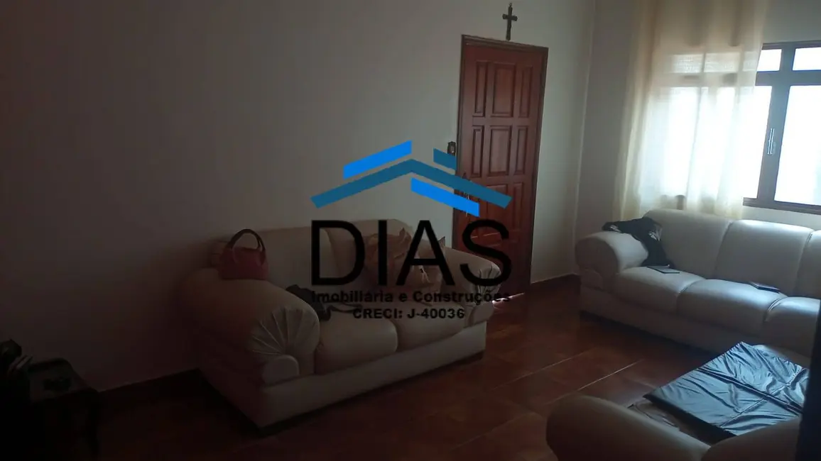 Casa com 3 quartos à venda, 512m2 em Centro, Araraquara - SP - imagem 4 Foto 4 de Casa com 3 quartos à venda, 512m2 em Centro, Araraquara - SP
