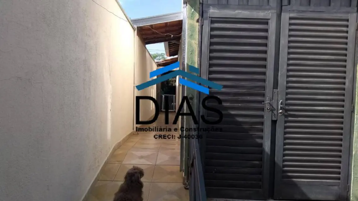 Casa com 3 quartos à venda, 241m2 em Vila Xavier (Vila Xavier), Araraquara - SP - imagem 3 Foto 3 de Casa com 3 quartos à venda, 241m2 em Vila Xavier (Vila Xavier), Araraquara - SP
