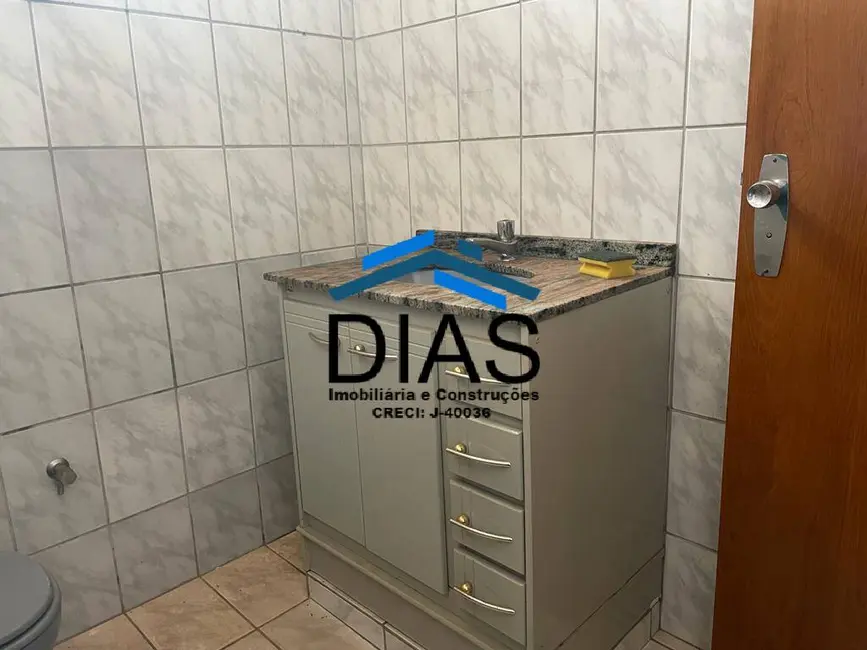 Casa com 3 quartos à venda, 209m2 em Jardim Santa Lúcia, Araraquara - SP - imagem 9 Foto 9 de Casa com 3 quartos à venda, 209m2 em Jardim Santa Lúcia, Araraquara - SP