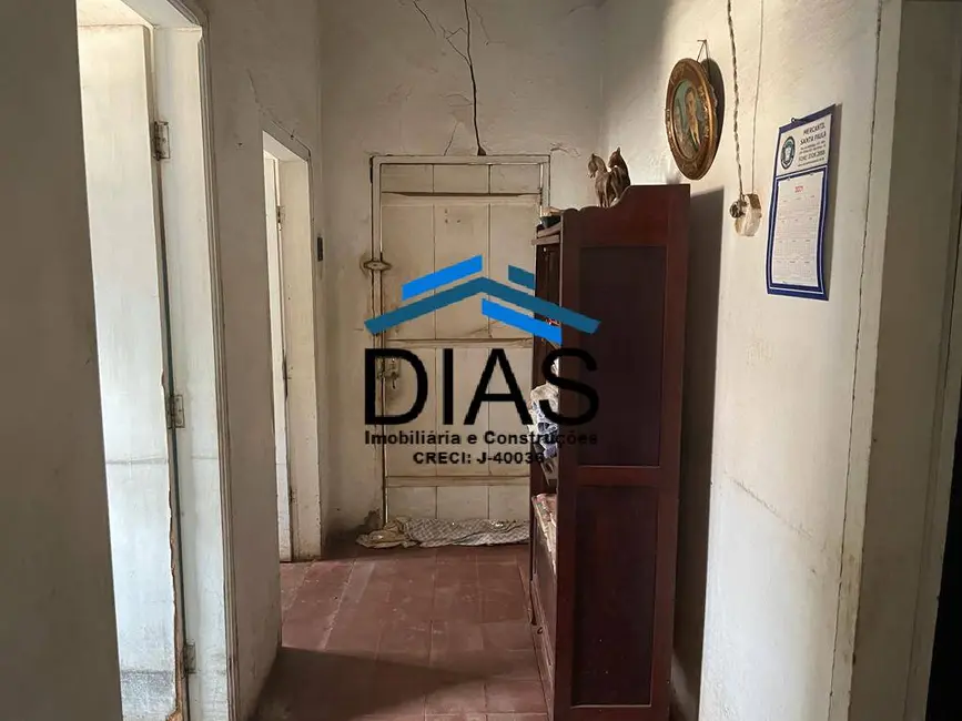 Casa com 3 quartos à venda, 325m2 em Centro, Araraquara - SP - imagem 8 Foto 8 de Casa com 3 quartos à venda, 325m2 em Centro, Araraquara - SP