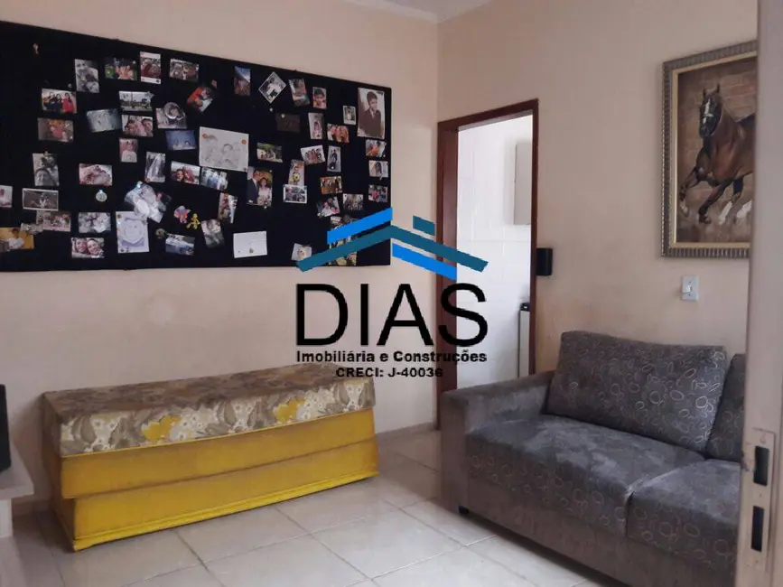 Casa com 2 quartos à venda, 125m2 em Parque São Paulo (Vila Xavier), Araraquara - SP - imagem 8 Foto 8 de Casa com 2 quartos à venda, 125m2 em Parque São Paulo (Vila Xavier), Araraquara - SP
