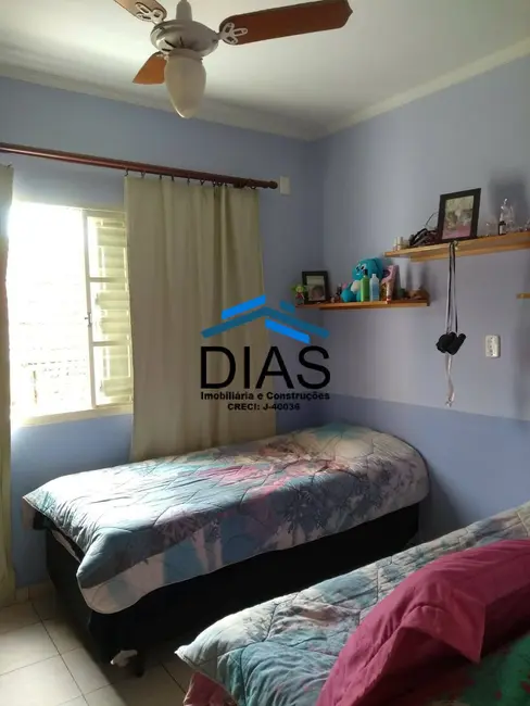 Casa com 3 quartos à venda, 210m2 em Centro, Araraquara - SP - imagem 9 Foto 9 de Casa com 3 quartos à venda, 210m2 em Centro, Araraquara - SP