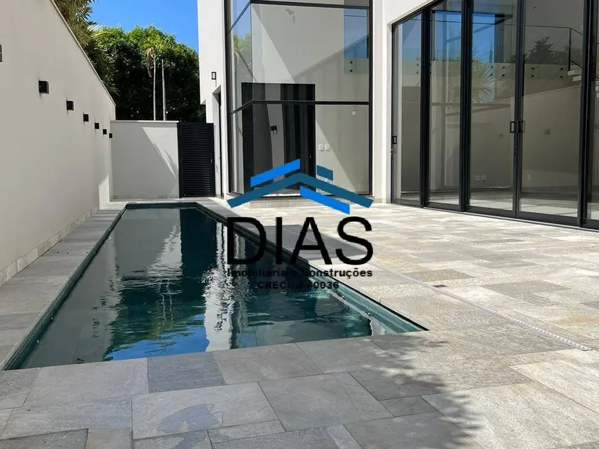 Casa com 4 quartos à venda, 628m2 em Jardim Residencial Quinta dos Oitis, Araraquara - SP - imagem 3 Foto 3 de Casa com 4 quartos à venda, 628m2 em Jardim Residencial Quinta dos Oitis, Araraquara - SP