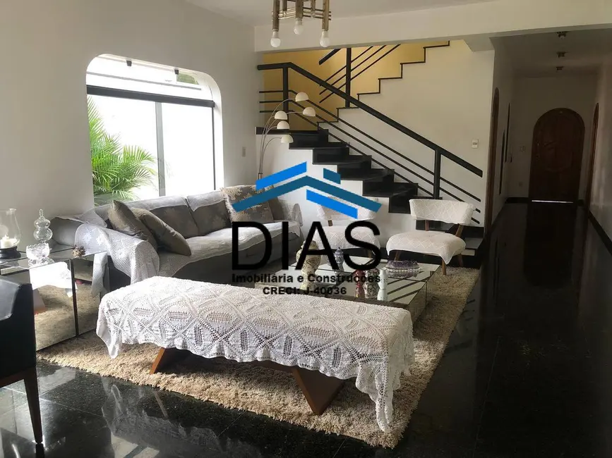 Casa com 5 quartos à venda, 600m2 em Vila Harmonia, Araraquara - SP - imagem 3 Foto 3 de Casa com 5 quartos à venda, 600m2 em Vila Harmonia, Araraquara - SP