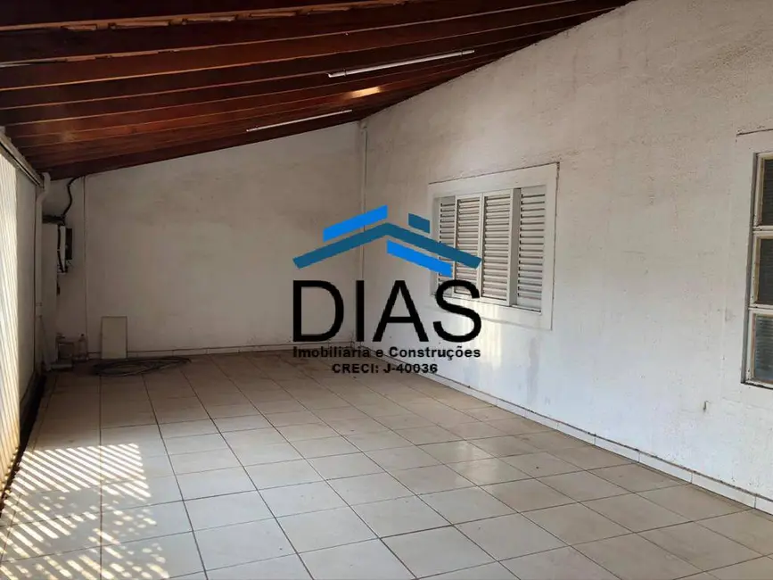 Foto 1 de Casa com 2 quartos à venda, 282m2 em Parque Residencial Vale do Sol, Araraquara - SP