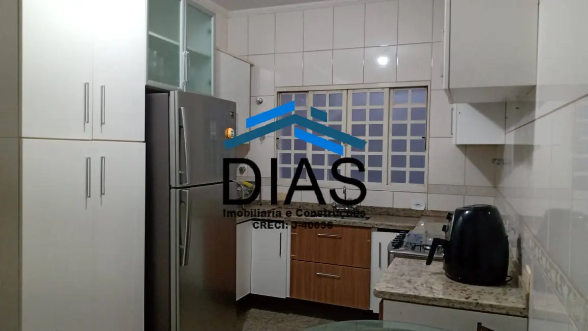 Casa com 4 quartos à venda, 360m2 em Vila Harmonia, Araraquara - SP - imagem 3 Foto 3 de Casa com 4 quartos à venda, 360m2 em Vila Harmonia, Araraquara - SP