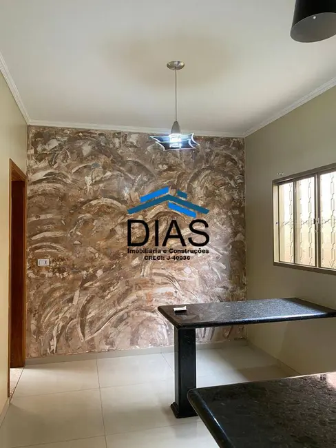 Casa com 2 quartos à venda, 160m2 em Jardim Victório Antônio de Santi II, Araraquara - SP - imagem 3 Foto 3 de Casa com 2 quartos à venda, 160m2 em Jardim Victório Antônio de Santi II, Araraquara - SP