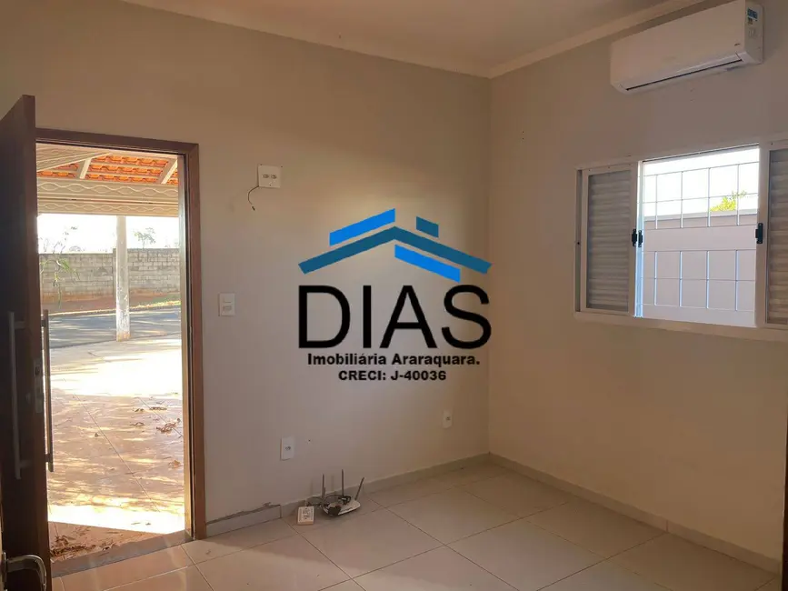 Foto 2 de Casa com 2 quartos à venda, 145m2 em Jardim Maria Luiza IV, Araraquara - SP