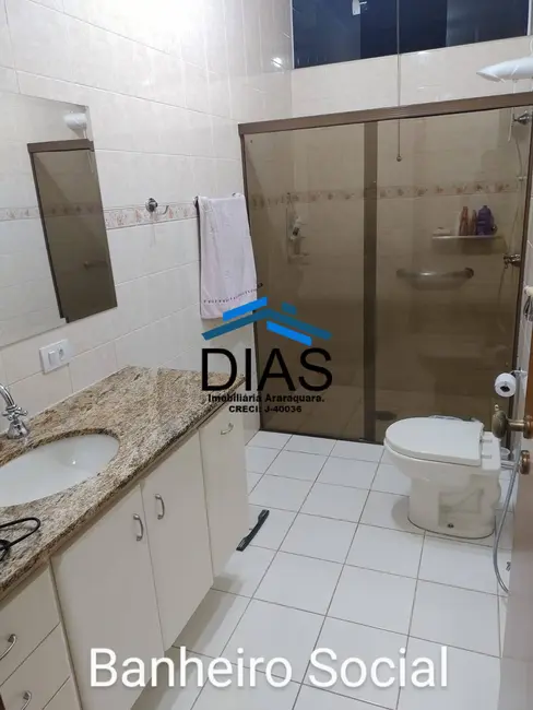 Casa com 4 quartos à venda, 238m2 em Vila Santa Maria (Vila Xavier), Araraquara - SP - imagem 5 Foto 5 de Casa com 4 quartos à venda, 238m2 em Vila Santa Maria (Vila Xavier), Araraquara - SP