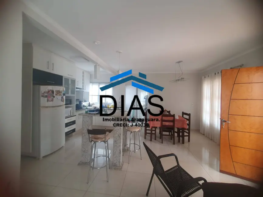 Casa com 3 quartos à venda, 198m2 em Jardim Maria Luiza V, Araraquara - SP - imagem 3 Foto 3 de Casa com 3 quartos à venda, 198m2 em Jardim Maria Luiza V, Araraquara - SP