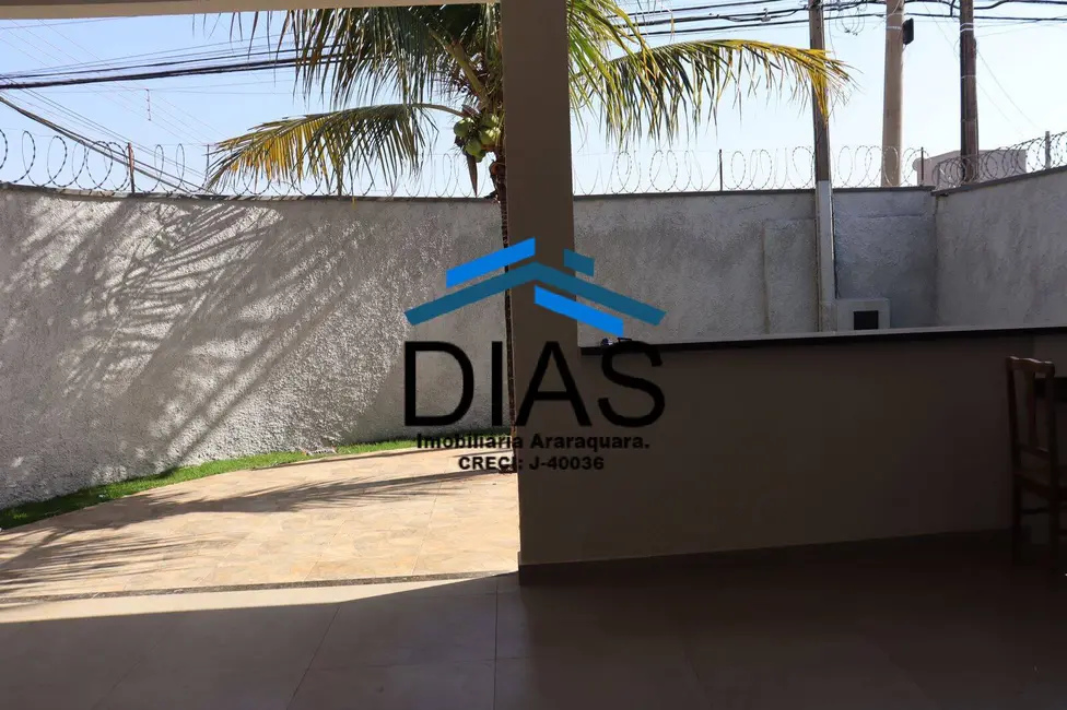 Casa com 3 quartos à venda, 178m2 em Jardim Roberto Selmi Dei, Araraquara - SP - imagem 4 Foto 4 de Casa com 3 quartos à venda, 178m2 em Jardim Roberto Selmi Dei, Araraquara - SP