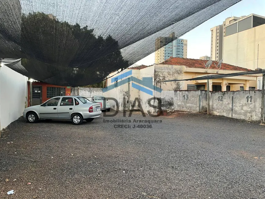 Foto 1 de Terreno / Lote à venda, 224m2 em Centro, Araraquara - SP