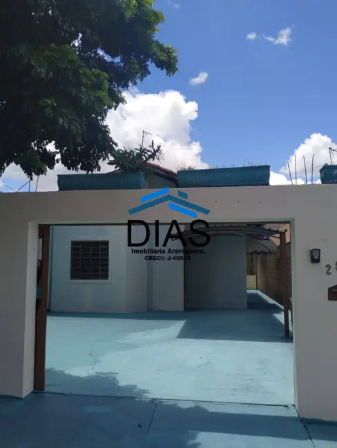 Casa com 3 quartos à venda, 115m2 em Parque Igaçaba, Araraquara - SP - imagem 2 Foto 2 de Casa com 3 quartos à venda, 115m2 em Parque Igaçaba, Araraquara - SP