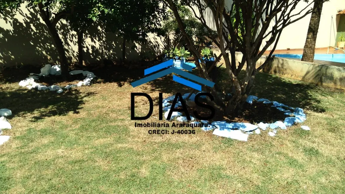 Casa com 3 quartos à venda, 160m2 em Jardim Roberto Selmi Dei, Araraquara - SP - imagem 3 Foto 3 de Casa com 3 quartos à venda, 160m2 em Jardim Roberto Selmi Dei, Araraquara - SP