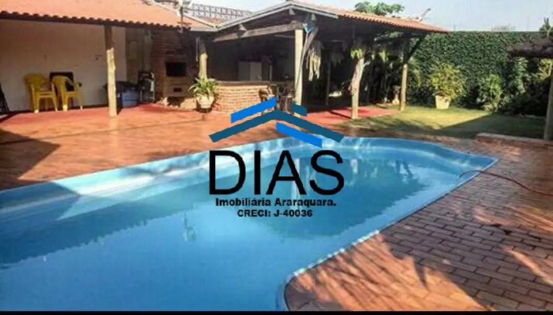 Casa com 3 quartos à venda, 160m2 em Jardim Roberto Selmi Dei, Araraquara - SP - imagem 2 Foto 2 de Casa com 3 quartos à venda, 160m2 em Jardim Roberto Selmi Dei, Araraquara - SP