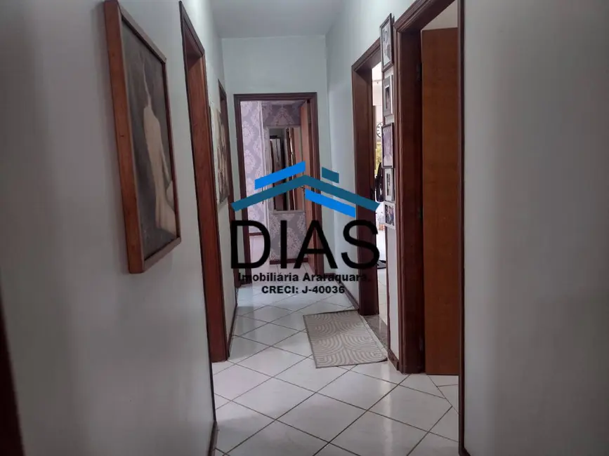 Foto 1 de Casa com 3 quartos à venda, 175m2 em Vila Harmonia, Araraquara - SP