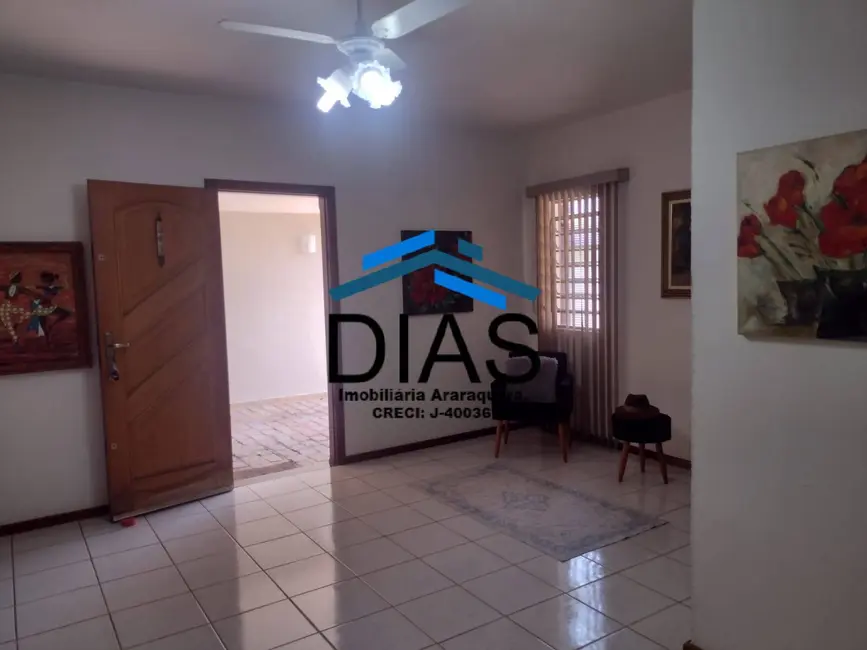 Foto 2 de Casa com 3 quartos à venda, 175m2 em Vila Harmonia, Araraquara - SP