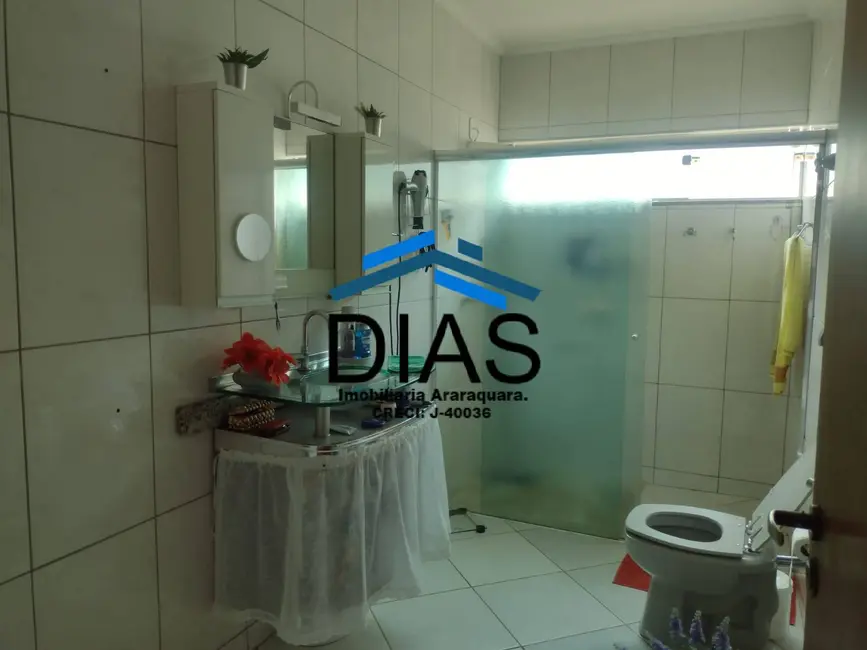 Foto 3 de Casa com 3 quartos à venda, 175m2 em Vila Harmonia, Araraquara - SP