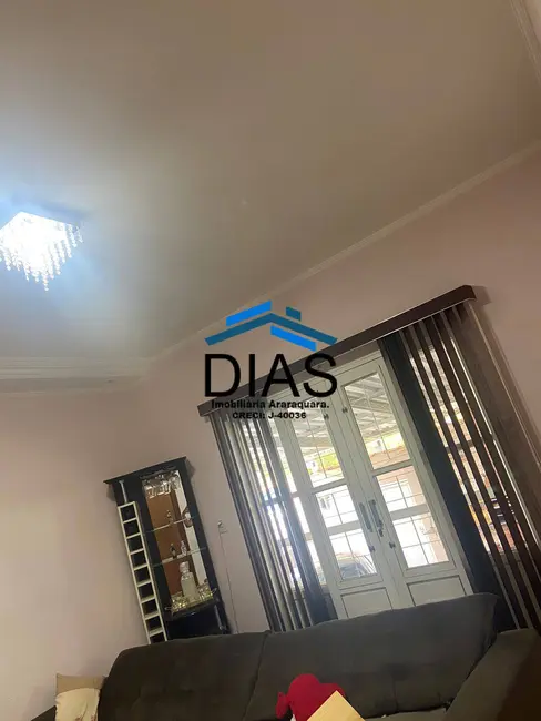 Casa com 3 quartos à venda, 127m2 em Jardim Serra Azul, Araraquara - SP - imagem 2 Foto 2 de Casa com 3 quartos à venda, 127m2 em Jardim Serra Azul, Araraquara - SP