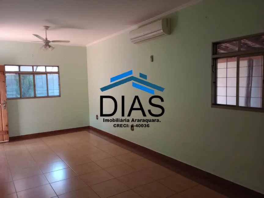 Casa com 4 quartos à venda, 190m2 em Parque Laranjeiras, Araraquara - SP - imagem 8 Foto 8 de Casa com 4 quartos à venda, 190m2 em Parque Laranjeiras, Araraquara - SP