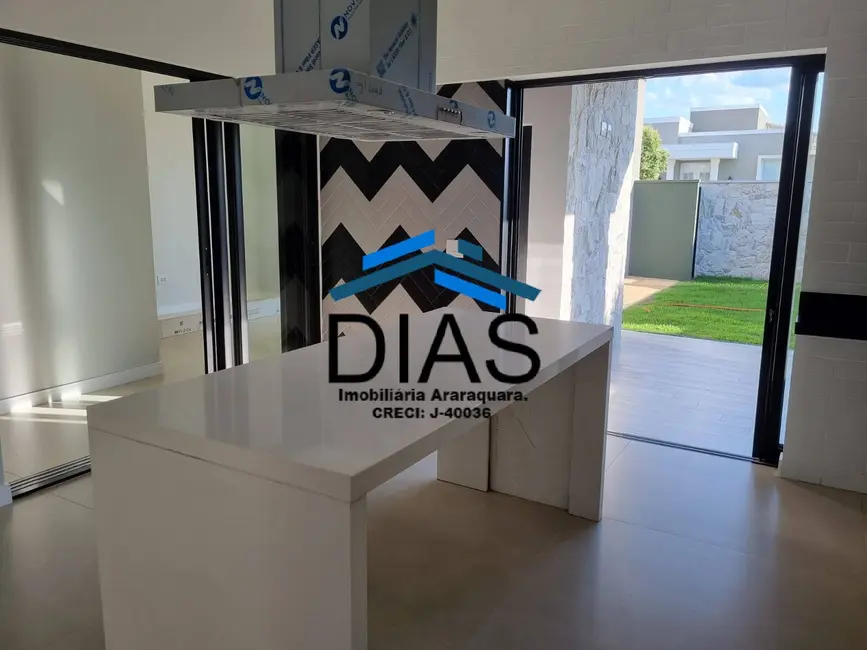 Casa com 3 quartos à venda, 205m2 em Condomínio Portal das Tipuanas, Araraquara - SP - imagem 3 Foto 3 de Casa com 3 quartos à venda, 205m2 em Condomínio Portal das Tipuanas, Araraquara - SP