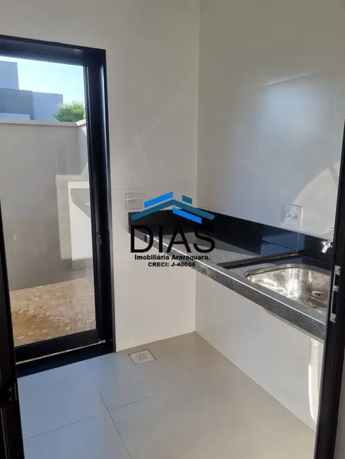 Casa com 3 quartos à venda, 205m2 em Condomínio Portal das Tipuanas, Araraquara - SP - imagem 4 Foto 4 de Casa com 3 quartos à venda, 205m2 em Condomínio Portal das Tipuanas, Araraquara - SP