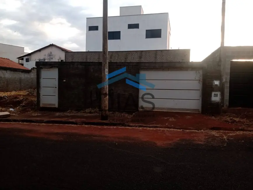Terreno / Lote à venda, 257m2 em Jardim das Paineiras, Araraquara - SP - imagem 2 Foto 2 de Terreno / Lote à venda, 257m2 em Jardim das Paineiras, Araraquara - SP