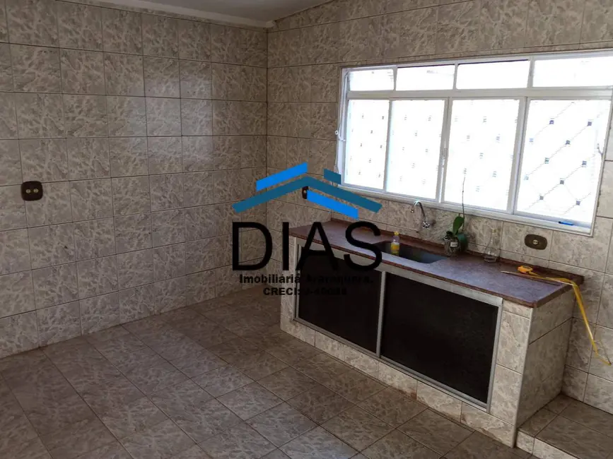 Casa com 3 quartos à venda, 176m2 em Centro, Araraquara - SP - imagem 3 Foto 3 de Casa com 3 quartos à venda, 176m2 em Centro, Araraquara - SP