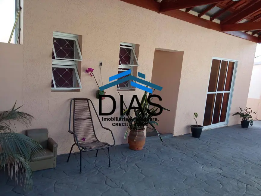 Foto 2 de Casa com 3 quartos à venda, 176m2 em Centro, Araraquara - SP