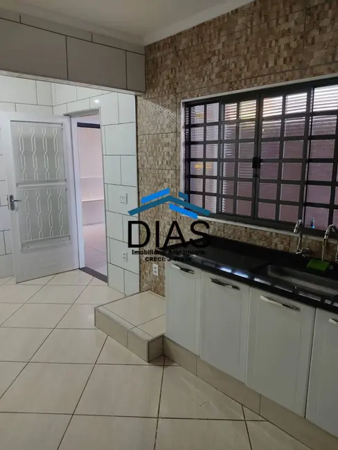 Casa com 3 quartos à venda, 114m2 em Vila Independência, Araraquara - SP - imagem 8 Foto 8 de Casa com 3 quartos à venda, 114m2 em Vila Independência, Araraquara - SP