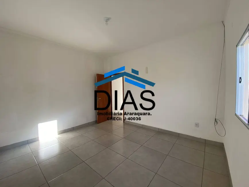 Foto 2 de Casa com 2 quartos à venda, 167m2 em Jardim Roberto Selmi Dei, Araraquara - SP