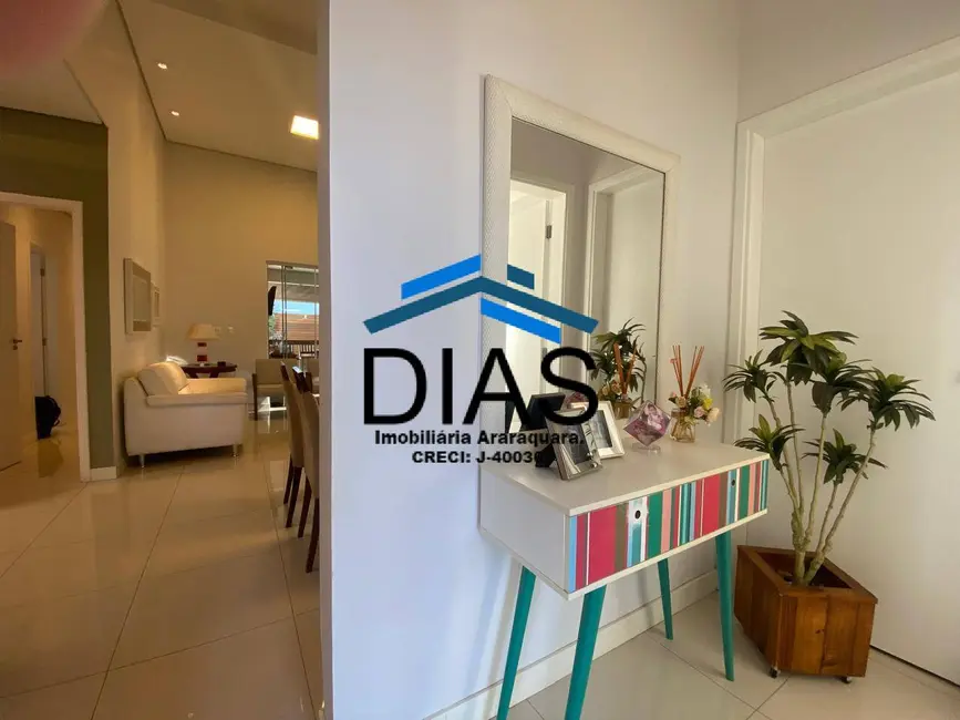 Foto 2 de Casa com 3 quartos à venda, 167m2 em Residencial Village Damha, Araraquara - SP