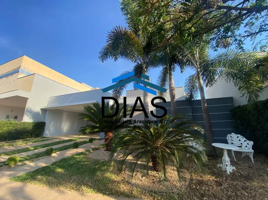 Foto 1 de Casa com 3 quartos à venda, 167m2 em Residencial Village Damha, Araraquara - SP