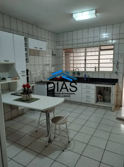 Casa com 2 quartos à venda, 90m2 em Vila Suconasa, Araraquara - SP - imagem 2 Foto 2 de Casa com 2 quartos à venda, 90m2 em Vila Suconasa, Araraquara - SP