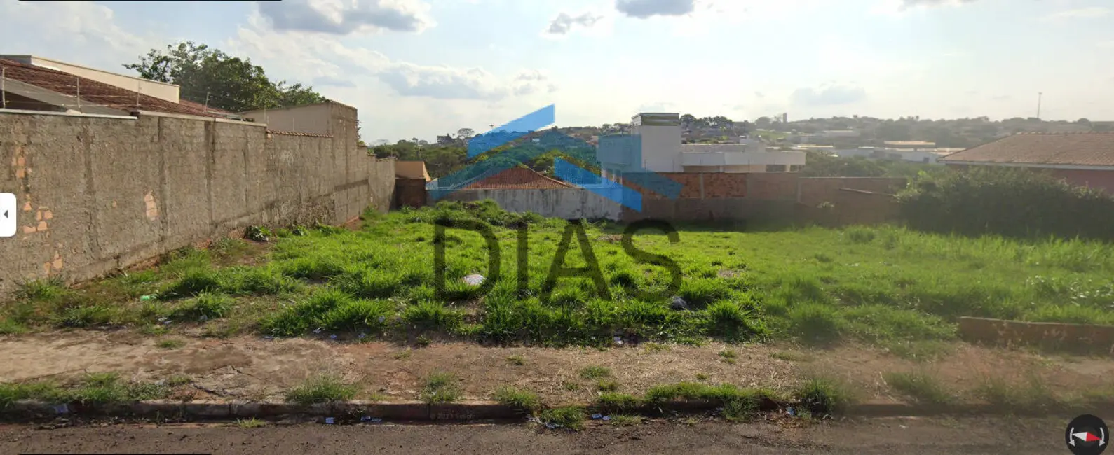 Foto 1 de Terreno / Lote à venda, 245m2 em Jardim Morumbi, Araraquara - SP