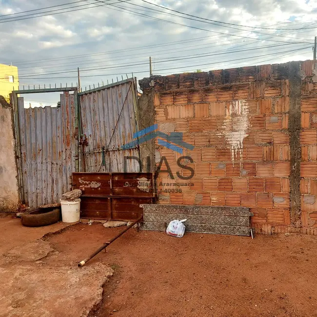 Terreno / Lote à venda, 300m2 em Jardim Tabapuã (Vila Xavier), Araraquara - SP - imagem 4 Foto 4 de Terreno / Lote à venda, 300m2 em Jardim Tabapuã (Vila Xavier), Araraquara - SP
