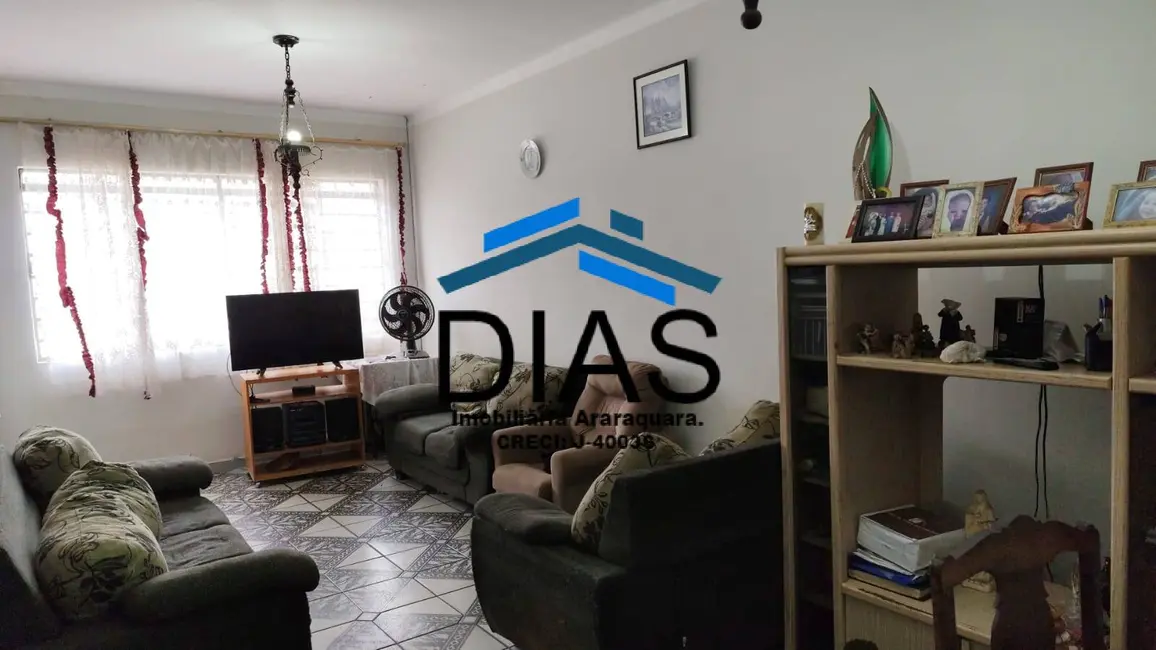 Casa com 3 quartos à venda, 263m2 em Jardim Nova América, Araraquara - SP - imagem 3 Foto 3 de Casa com 3 quartos à venda, 263m2 em Jardim Nova América, Araraquara - SP