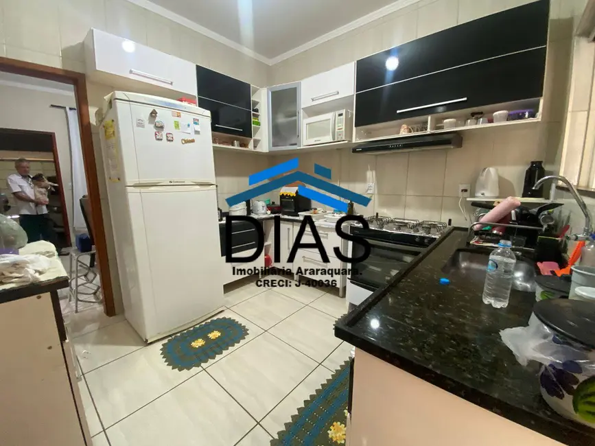 Casa com 4 quartos à venda, 181m2 em Jardim dos Oitis, Araraquara - SP - imagem 9 Foto 9 de Casa com 4 quartos à venda, 181m2 em Jardim dos Oitis, Araraquara - SP