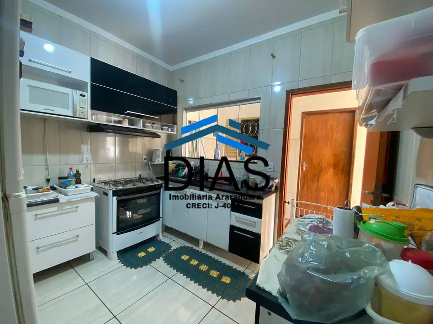 Casa com 4 quartos à venda, 181m2 em Jardim dos Oitis, Araraquara - SP - imagem 8 Foto 8 de Casa com 4 quartos à venda, 181m2 em Jardim dos Oitis, Araraquara - SP